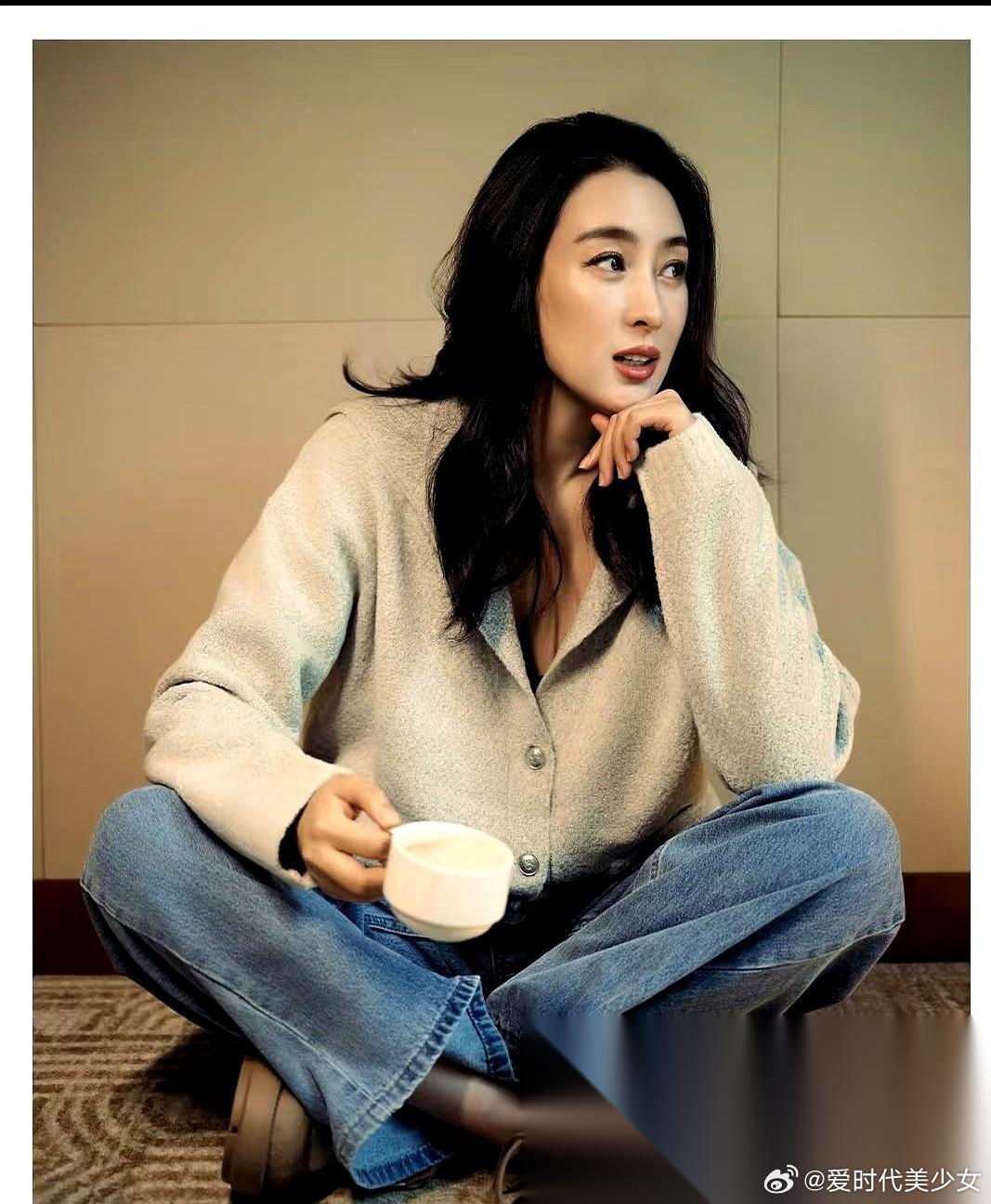 马苏这姐们儿，算是把演员这个职业给彻底玩明白了。我以前还替她可惜，现在想想，我