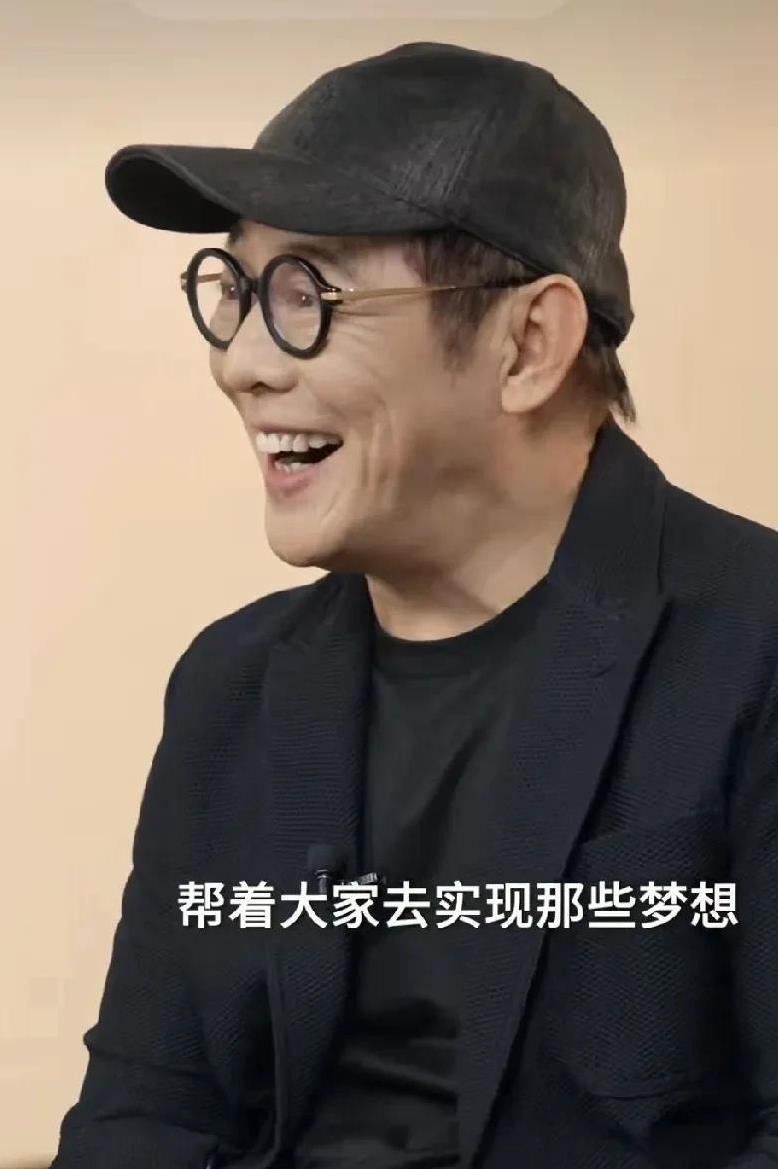 大家低估李连杰了李连杰说，自己八岁习武。而武术与佛/教文化有着深厚渊源。所以后