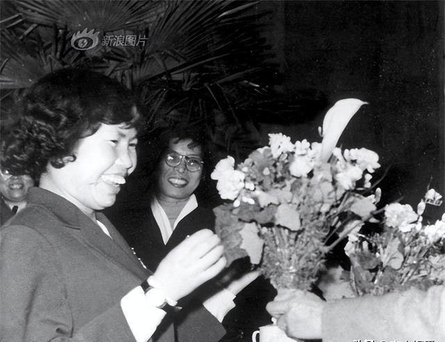 1959年，一位女子睡觉时，6名男子突然闯入，然而女孩的反应令人敬佩。很多人不知