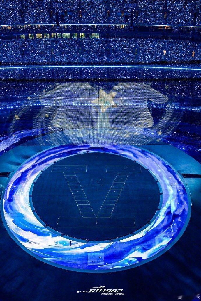 张杰一年唱了28场鸟巢演唱会张杰刷新鸟巢单人年度场次世界纪录在过去一年在鸟巢一