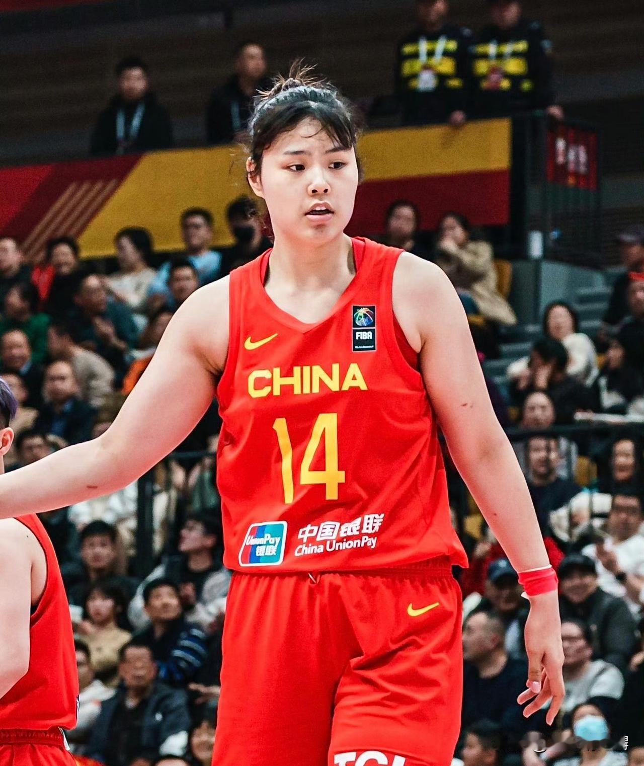 李月汝护照丢了这事儿听着就很蹊跷，一方面作为国家队的常客相关的后勤保障应该都很健