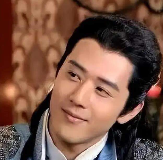 北魏权臣高澄郊游，遇到了一个漂亮尼姑，就强行连夜逼她一起谈佛法，然后带回宫中，生