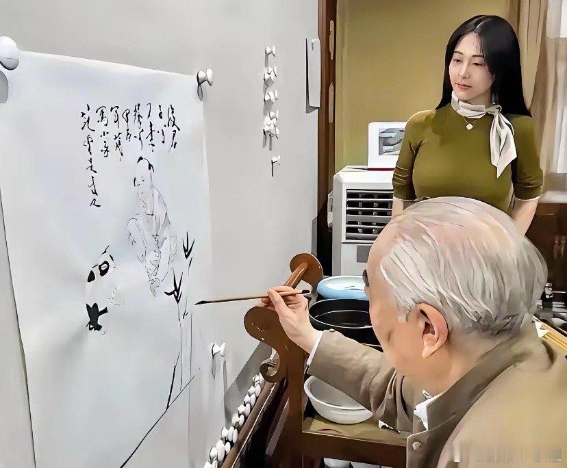 好可怜，他刚一出生，就和唯一的亲姐姐断绝了关系。87岁的范曾又当爹了。范曾和小5