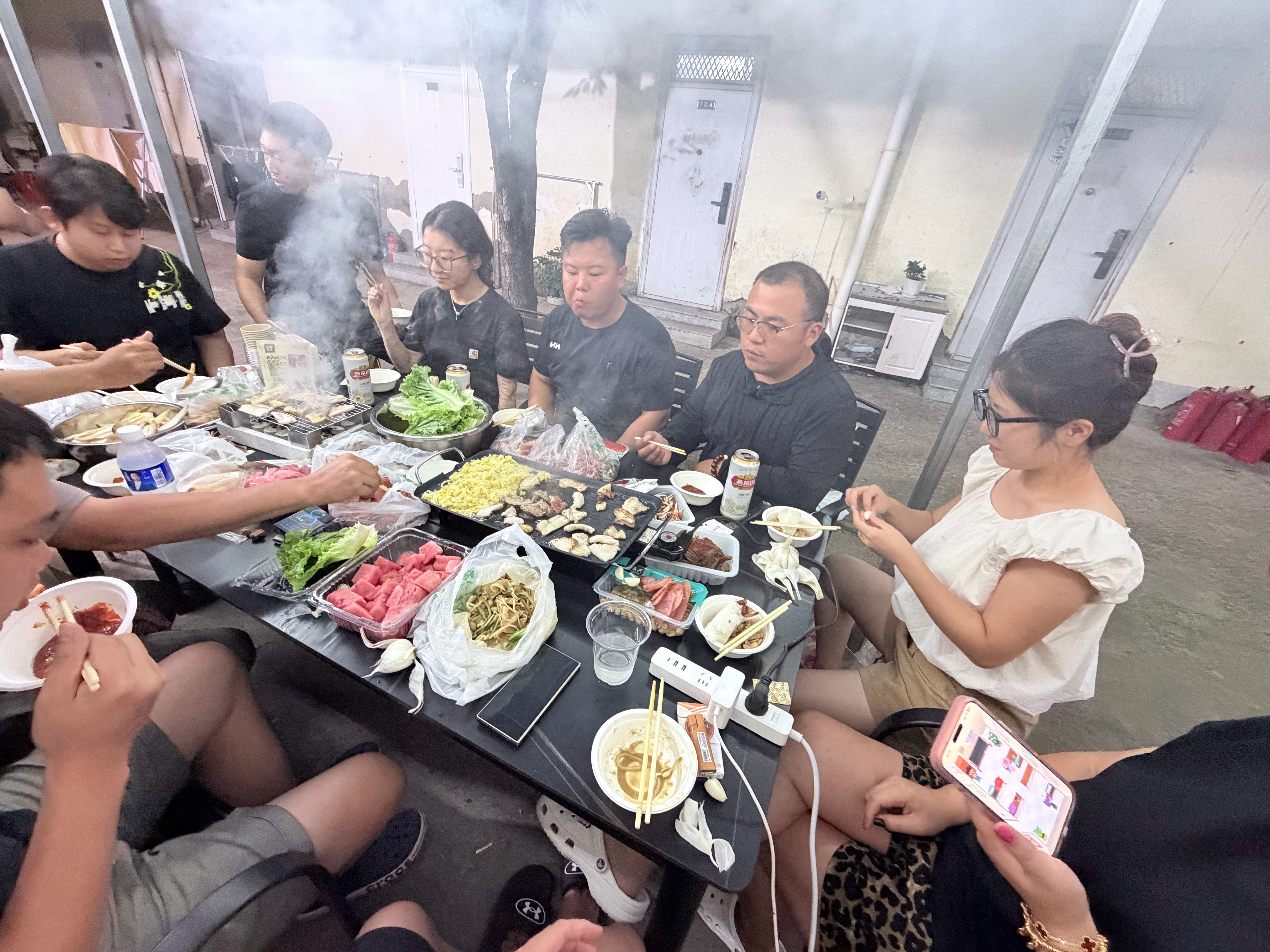 生活就是这么有烟火气，公司有个院子就是好👌🏻​​​