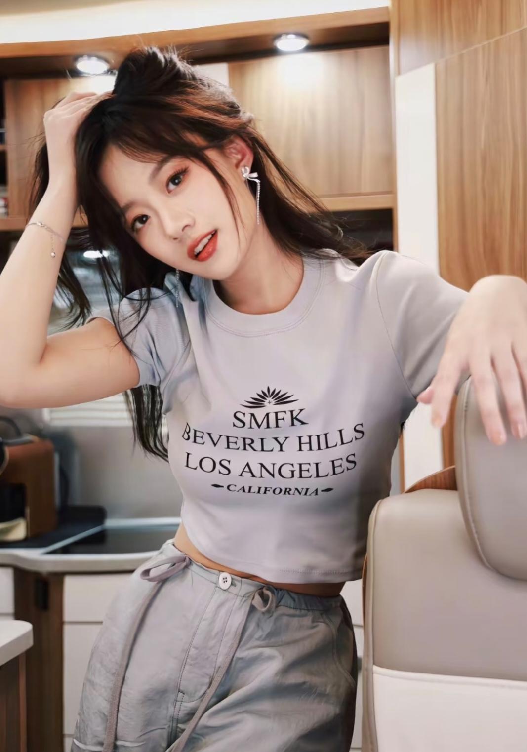 短剧圈最低调的三位女演员一、侯呈玥小家碧玉灵气美女，她从选本再到演技，都是优