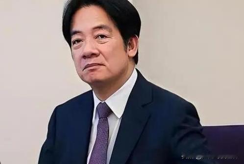 就在刚刚，赖清德遭遇前所未有重创。台湾国民党、民众党12月19日举行联合记者