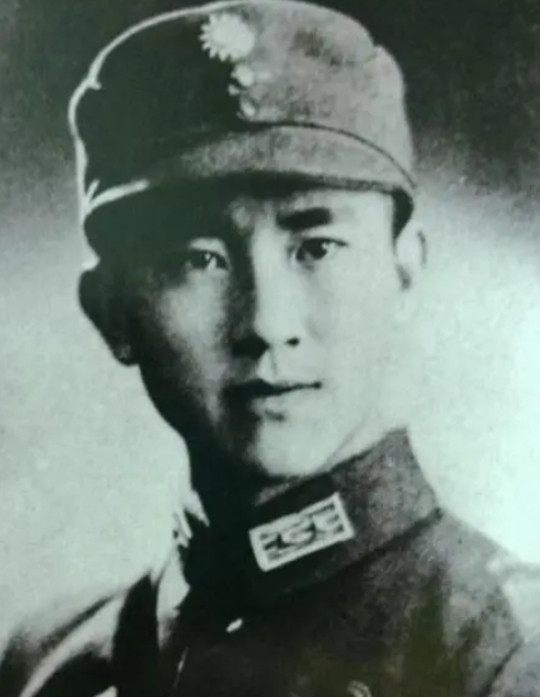 1934年，大特务王天木和手下在北平青楼时，打死了一个顾客后装入箱子运走。案发后