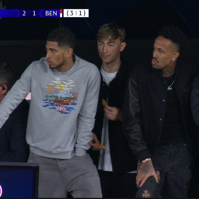 今天皇马vs本菲卡的欧冠比赛，给了赫伊森4次镜头。看了个比赛像上了个坟。双标真恶