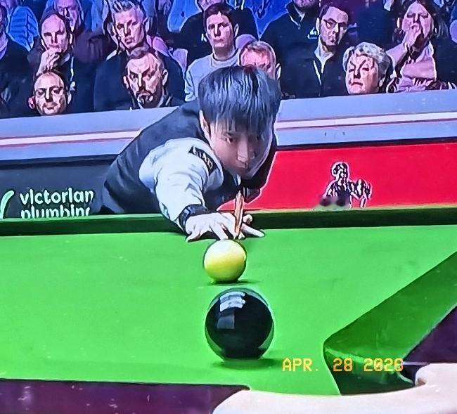 三连鞭，梦幻开局！第3局，赵心童二次上手92-31，再下一城。墨菲开局强势，