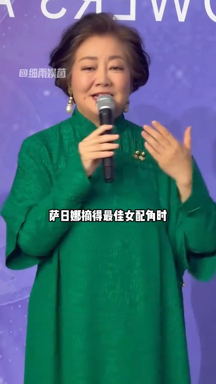 难怪杨紫没有提名还能坐第一排。第三十八届百花奖群星齐聚，易烊千玺拿下最佳男主角
