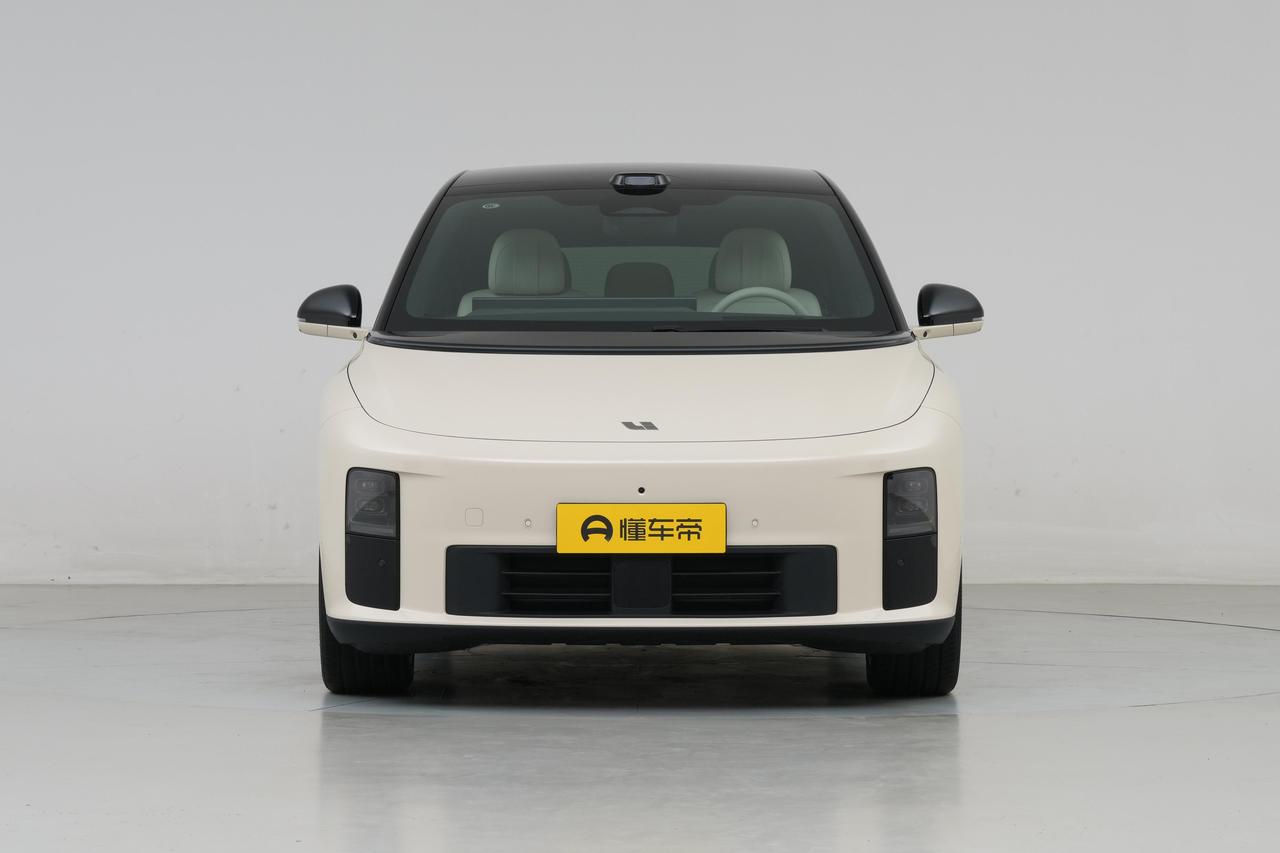 贴4S店免费车膜？贴膜店的员工自爆1️⃣免费膜的“真实身份”：大多是“