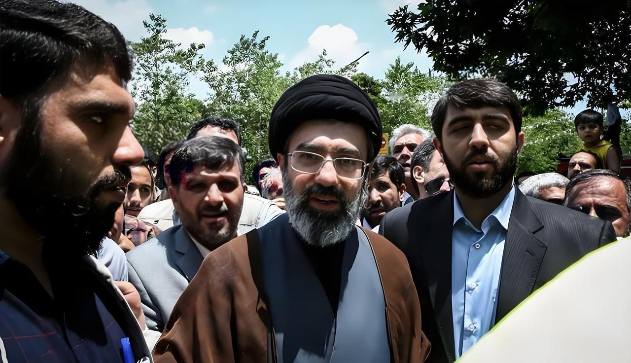 伊朗现在有可能肠子都悔青了，当初真心实意对中俄，也不至于被美以欺负，这么尴尬。