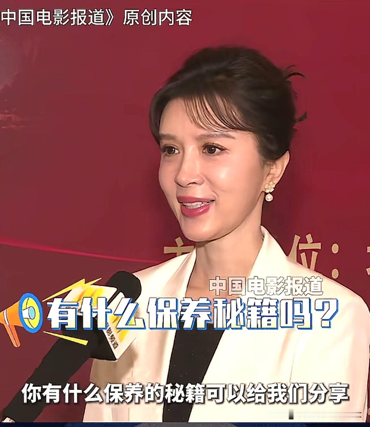 这个人居然是金巧巧？51岁的她奉劝大家，千万别乱动你的脸，不信你看她，都快