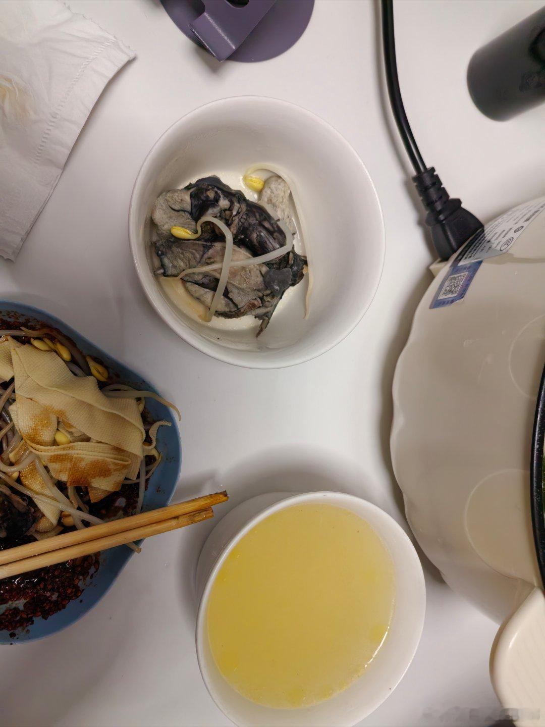 晚饭光仔鸡锅