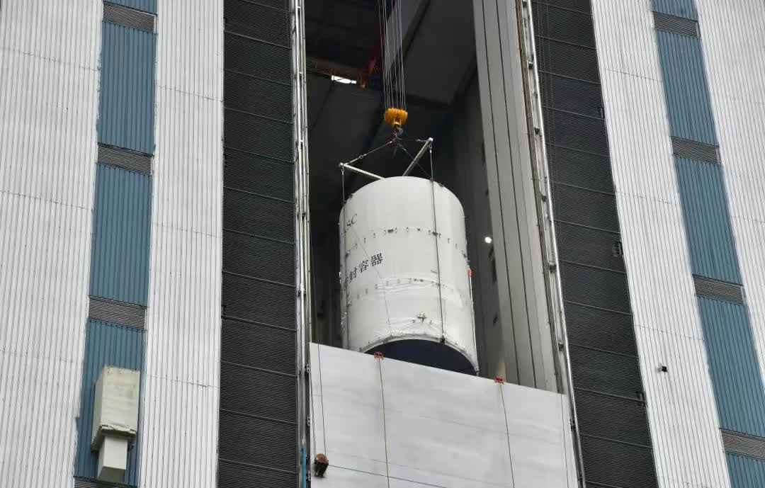 【天问二号转入发射区，5月底出发去“追星”】5月19日消息，18日，行星探测工