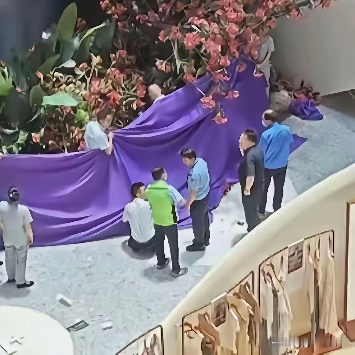 西安赛格这事又反转了？全网都在同情商户的困难，指责赛格不近人情，1154万的合