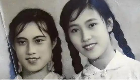 1978年，郭沫若因病去世不久，他妻子于立群突然自缢身亡，原来她在整理丈夫遗物时