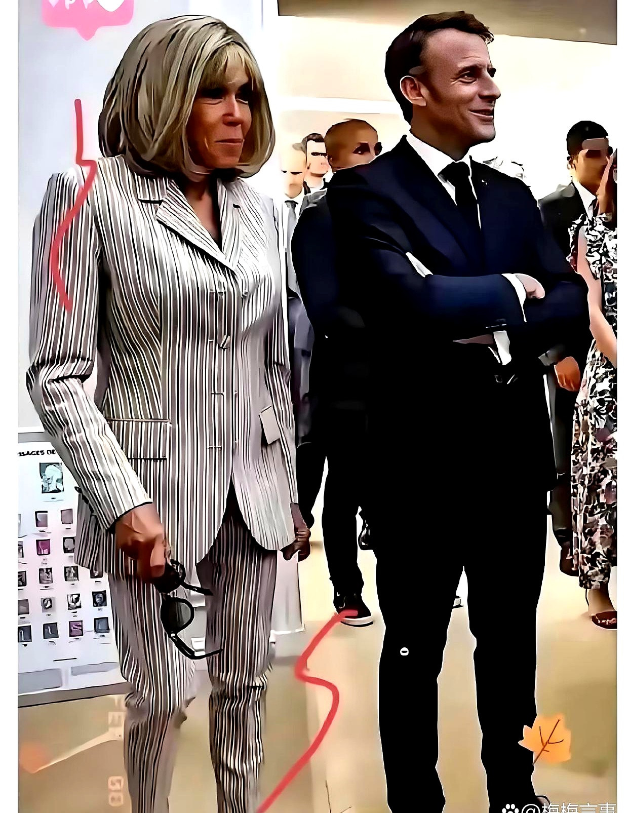 有人问，老马媳妇都70多了，他咋不找个年轻貌美的？这问题本身就挺逗。有钱