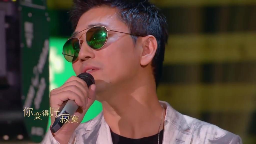 徐怀钰怀旧金曲 - 分飞(现场版)_土豆视频