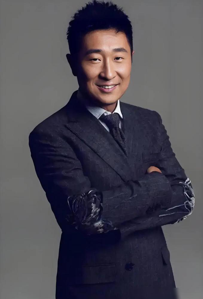 有一次，林永健跟妻子吵架，脱口而出：“你这副丑相，是我瞎了眼才娶你，”妻子周冬齐