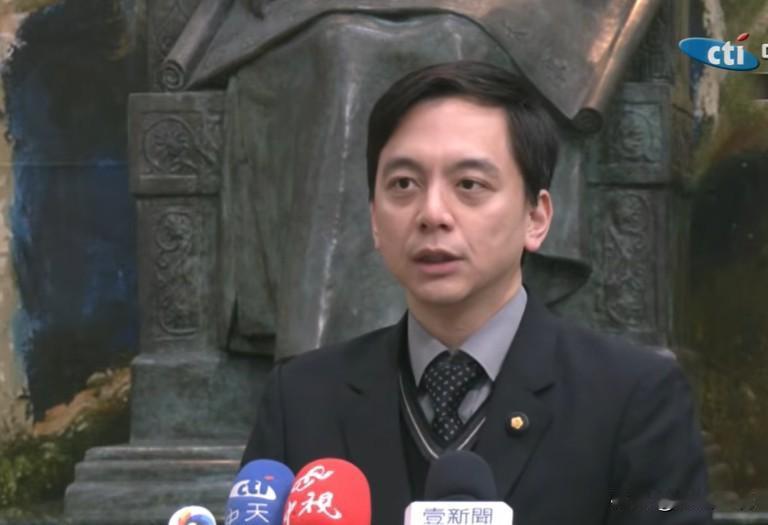 中常委提案征召新北市长候选人国民党：按照制度进行针对征召新北市长人选，