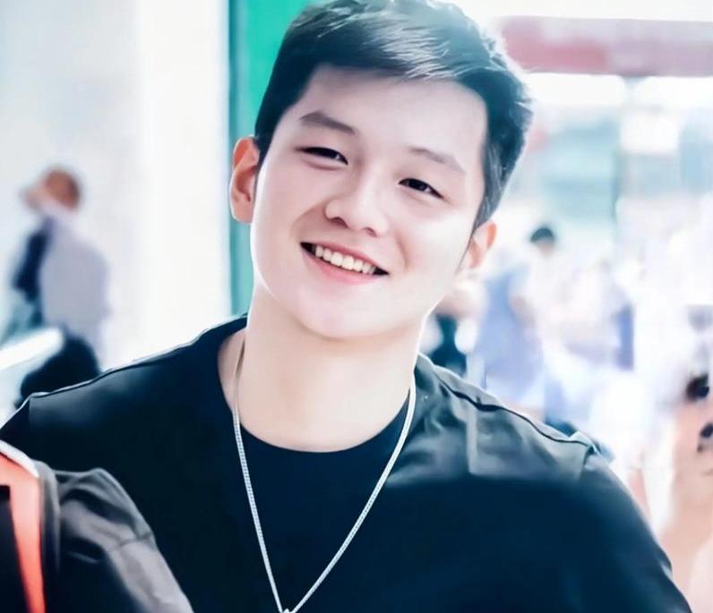 2月14日凌晨，乒坛爆出惊天冷门，国乒核心樊振东代表德甲萨尔布吕肯出战欧冠1/4