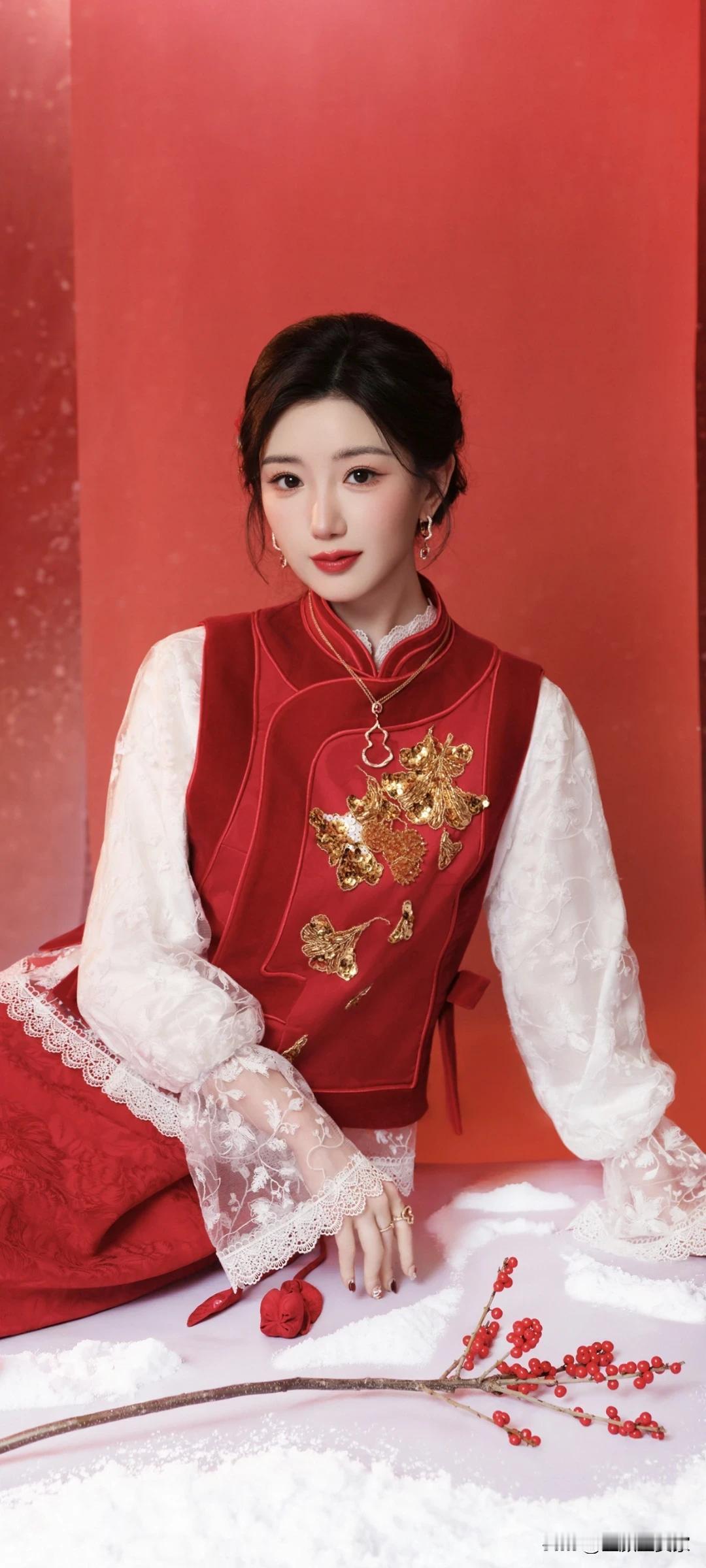 毛晓彤壁纸新年～ 被这组新年写真美到！红与白的交织，尽显东方韵味记录我的202