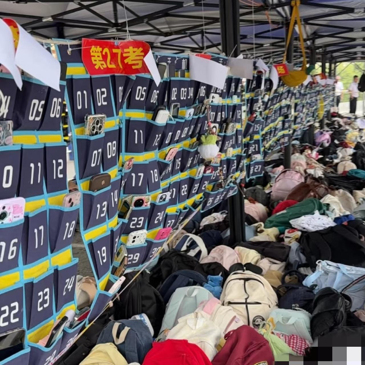 这下好了，不止江西人，全国人民都知道了。9月13日，江西九江一中学，正在