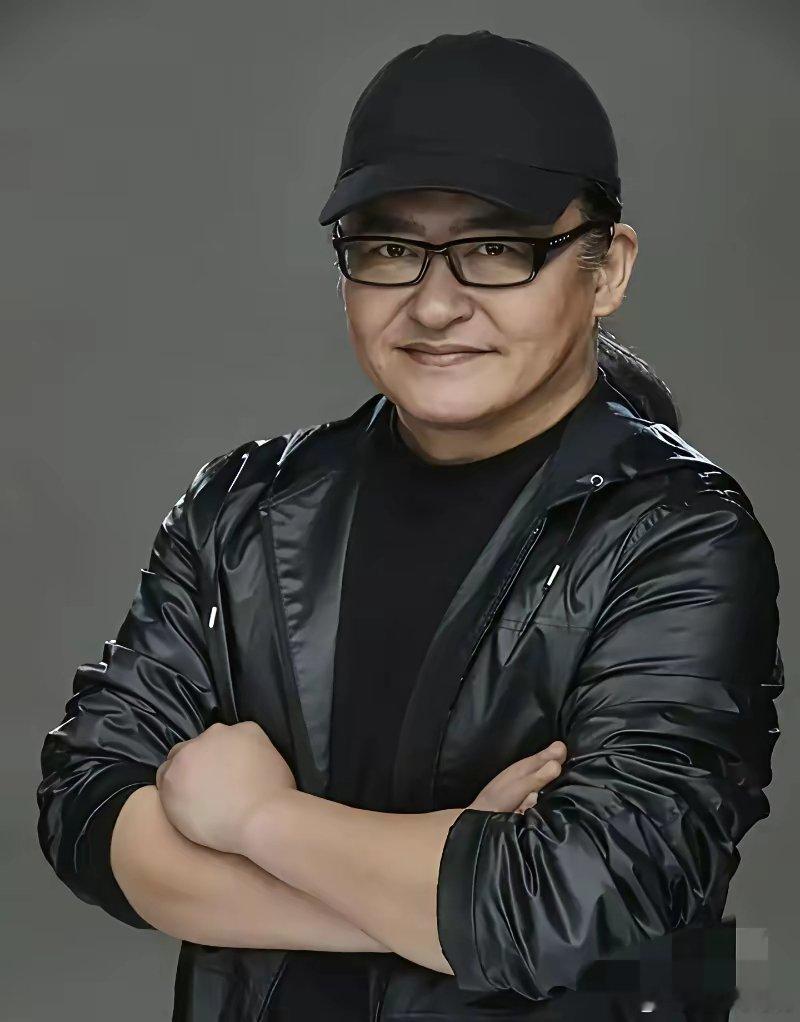 要不是对外经贸大学的学生亲口说的我是打死也不敢相信，刘欢顶着巨星光环，课堂上摆