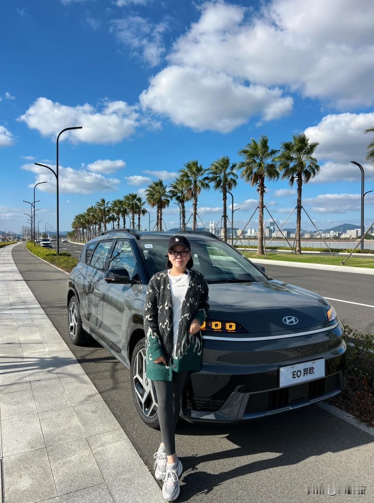 去年春节，我在返乡高速上堵了整整8小时。看着前后望不到头的车队，我发誓下次一