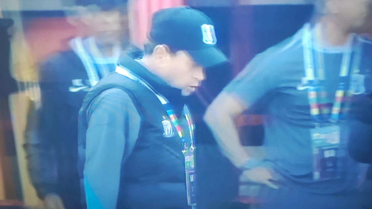 申花队客场战浙江，1：1的结果是完全可以接受的结果。但是杨皓宇的那个红牌太莫名