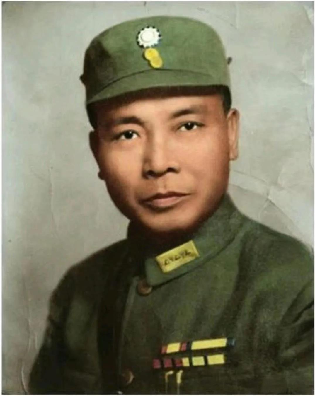1938年，我方部队抓获了几名日军俘虏，士兵问师长这些日军该如何处置，师长下令：