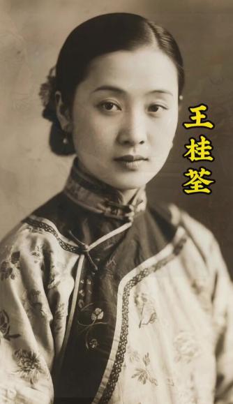 1903年，30岁事业有成的梁启超和17岁的黄花大闺女王桂荃同房，大汗淋漓过后，