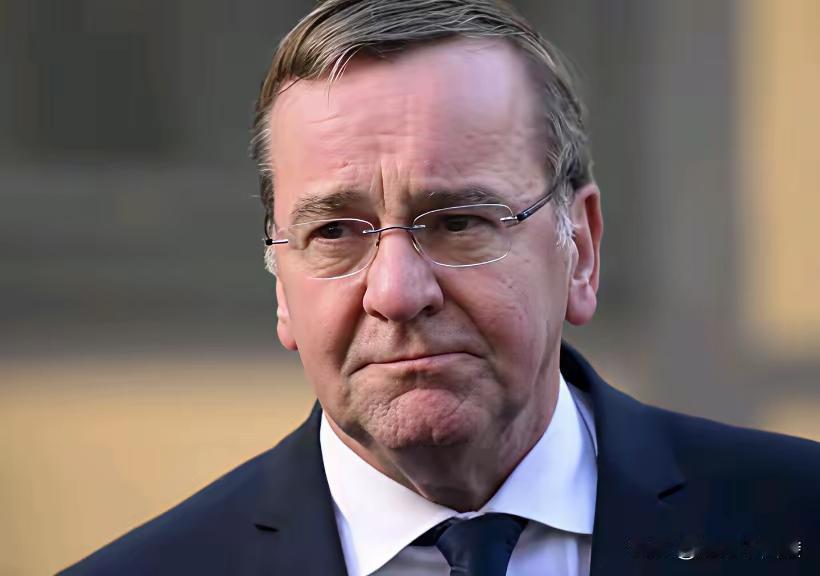 11月17日，德国防长放话，今年夏天是欧洲最后一个和平的夏天。塞尔维亚总统武