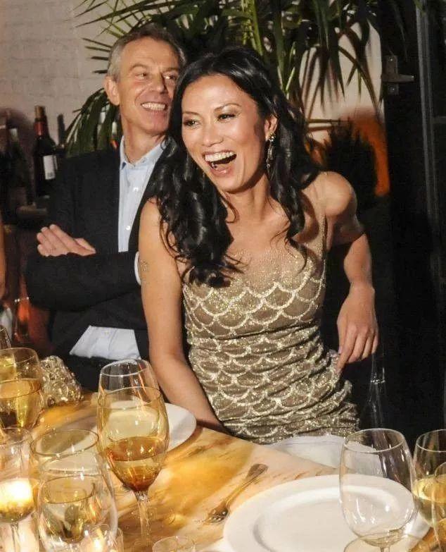 2008年，邓文迪迎来了40岁的生日，她在纽约开了一场生日party。当时