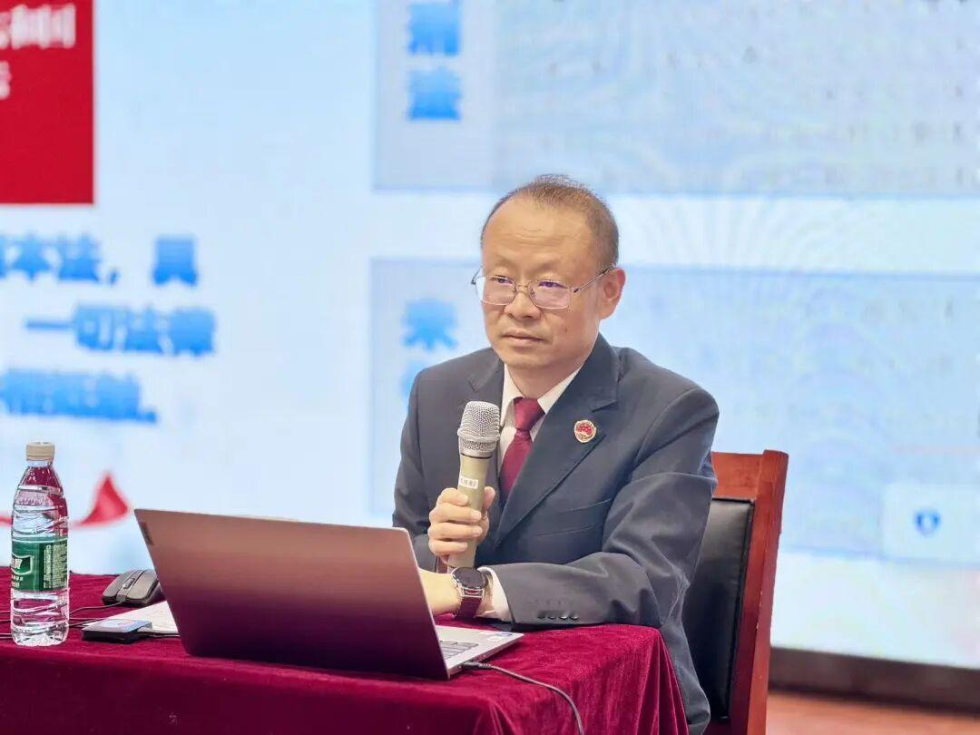 当下教师最痛的焦虑是职称问题。要说其他的焦虑，那都是公众的表象。职称不仅是教
