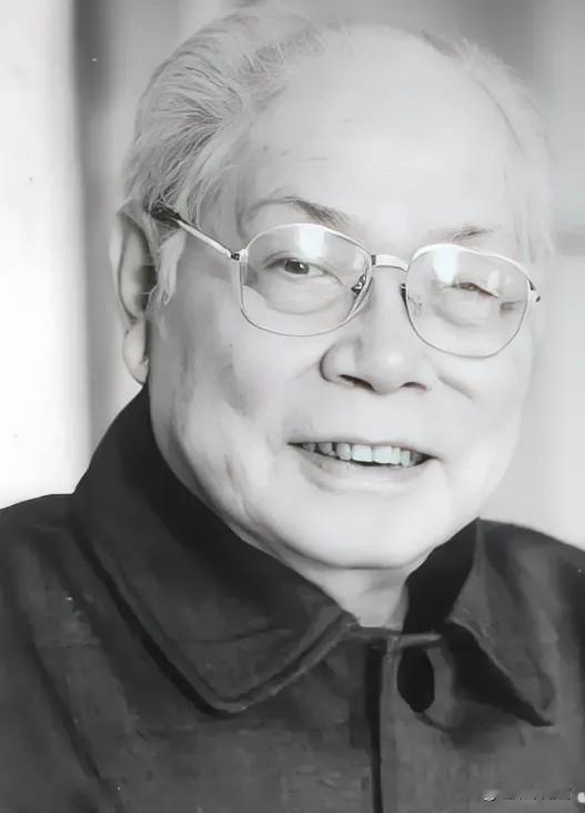 1949年1月的一天晚上，地下党马识途刚回到公馆，正要跨进大门时，看到房东家的保