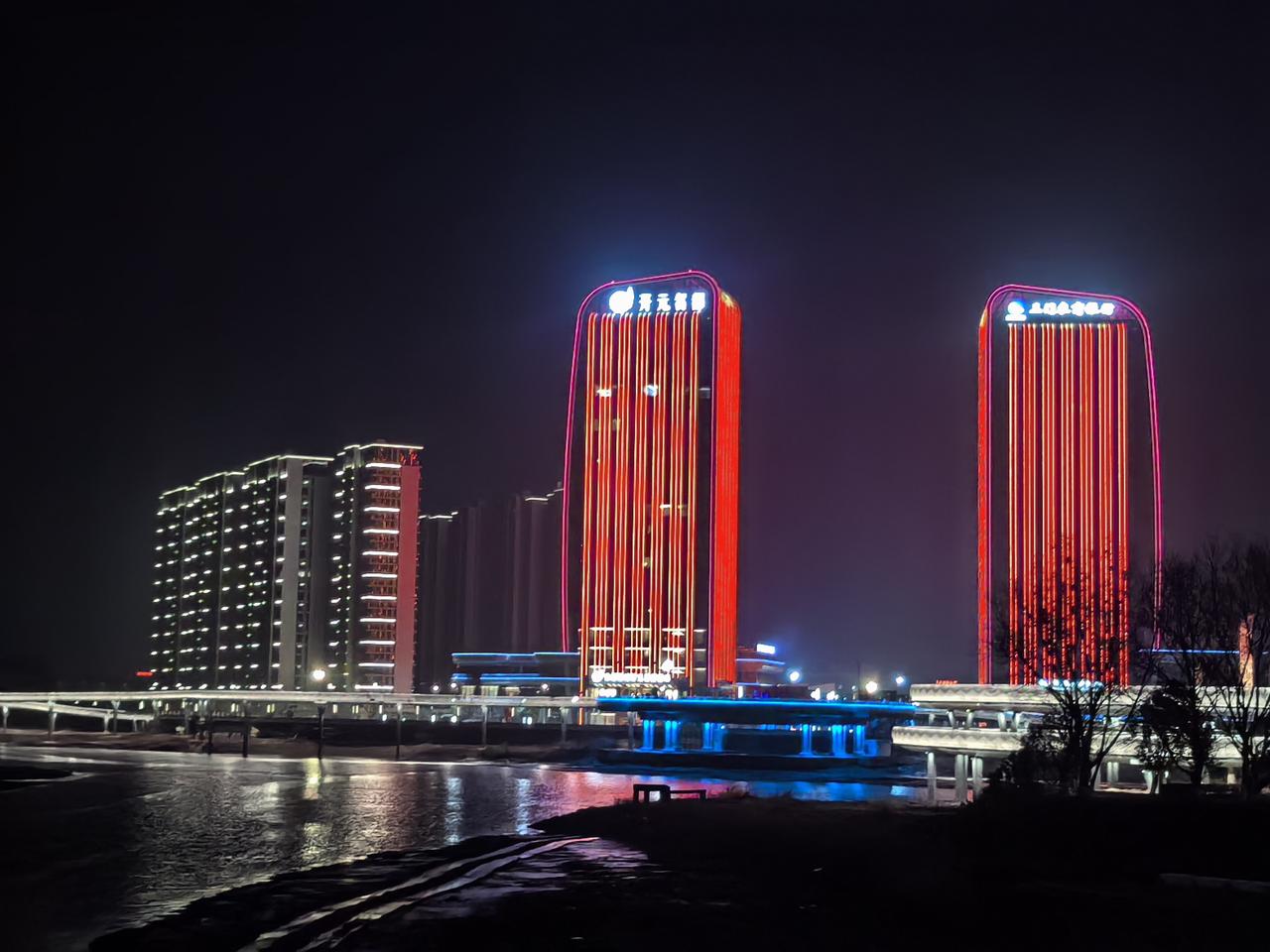 【热评】别让公职人员的职务纯洁性被炫富带偏公务员参加王婆说媒炫富？官方回应