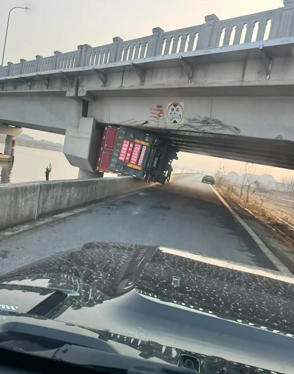 实在没想明白怎么进去的