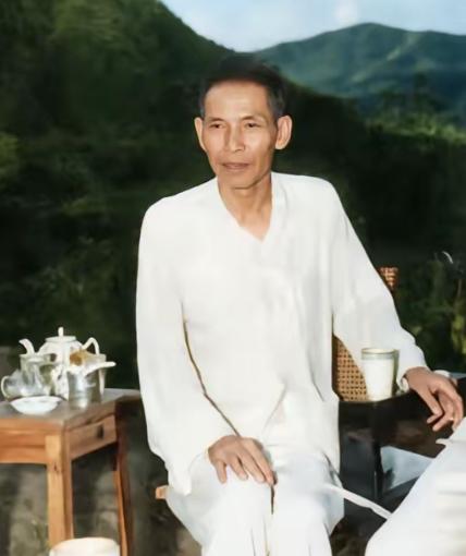 1941年，杜月笙在重庆被绑票，绑匪开口就要40万，哪成想，杜月笙非但没讨价还价