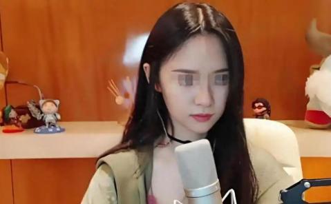 白嫖成功！河北张家口，工程老板为了追求女主播，5个月给她转账200多万，可是钱花