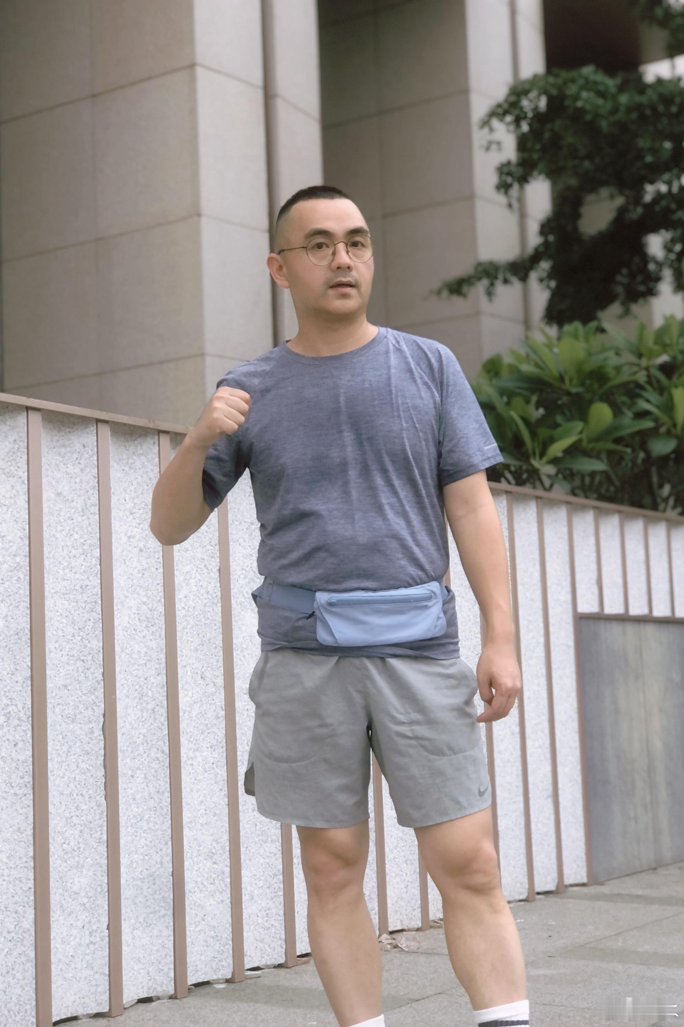 跑步打卡户外6公里跑！“五一”过完，感觉瘦了一点。跑步广州·临江大道
