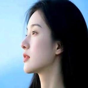 只要将朱之文老婆去跟全红婵妈妈比较一下就知道了。同样是家里出了名人，朱之文的