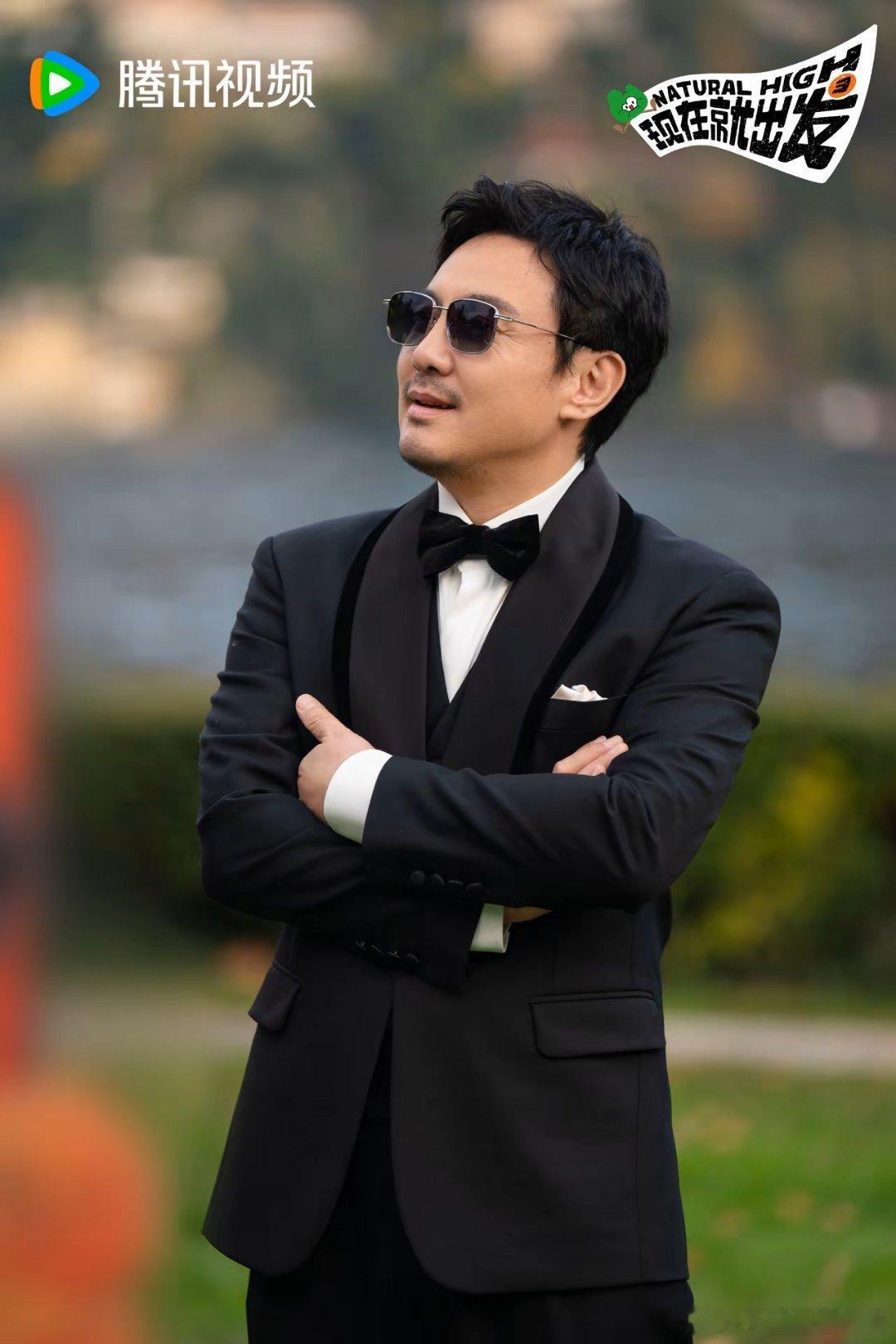 沈腾王安宇争着去所里交点材料，得知真相后笑疯了。《现在就出发》这档综艺节目因为有