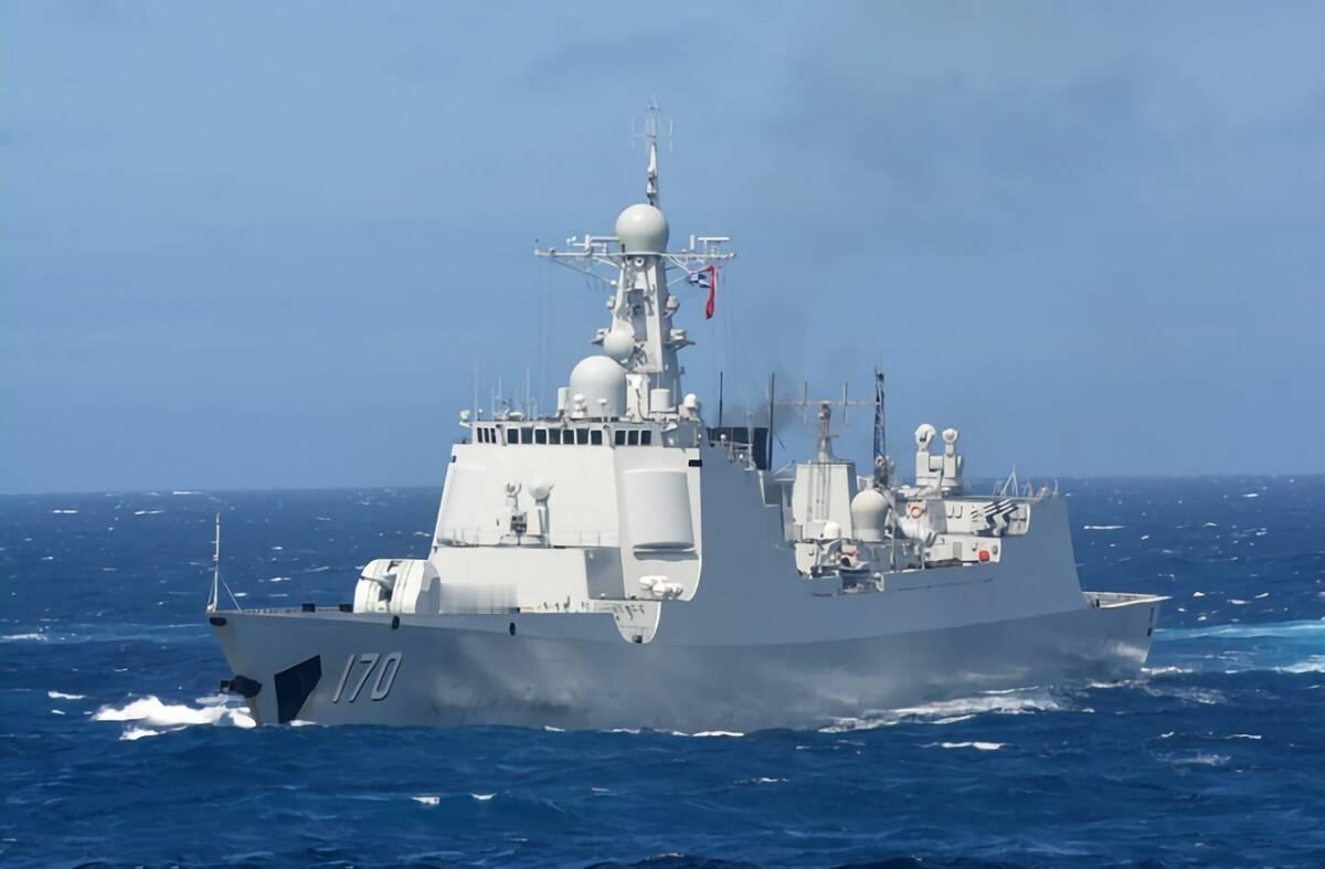 中国雷达又凡尔赛了一把。根据央视的报道，052D银川舰的雷达只要一开机，周围几