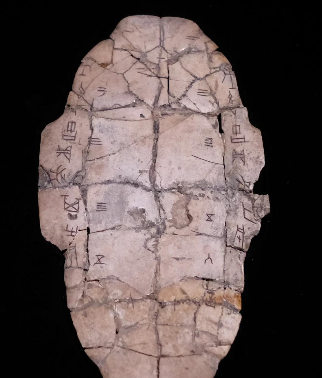 为什么西方不承认夏朝的存在？一个很重要的原因是没有出土的文字记载。目前，中国出土