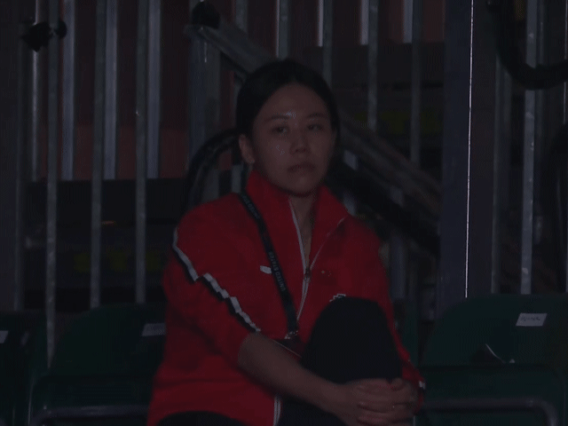 蒯曼🇨🇳继续保持[加油]！第一局蒯曼🇨🇳11-9先胜张本美和🇯🇵