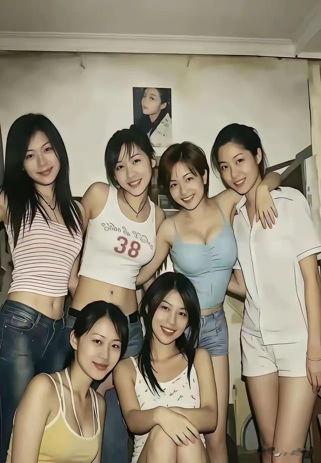 大学时期的舍友，全是纯天然美女
