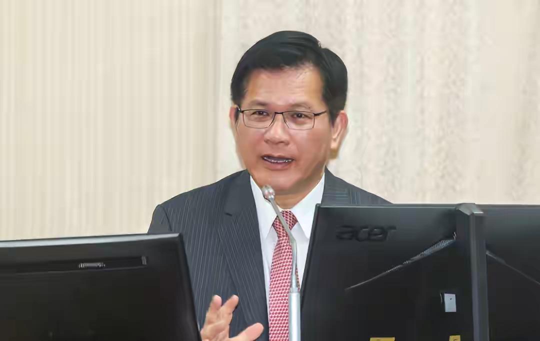 台外事部门妄称，“已分别向日菲两国政府确认，不会影响台权利；中国无权置喙，更无权