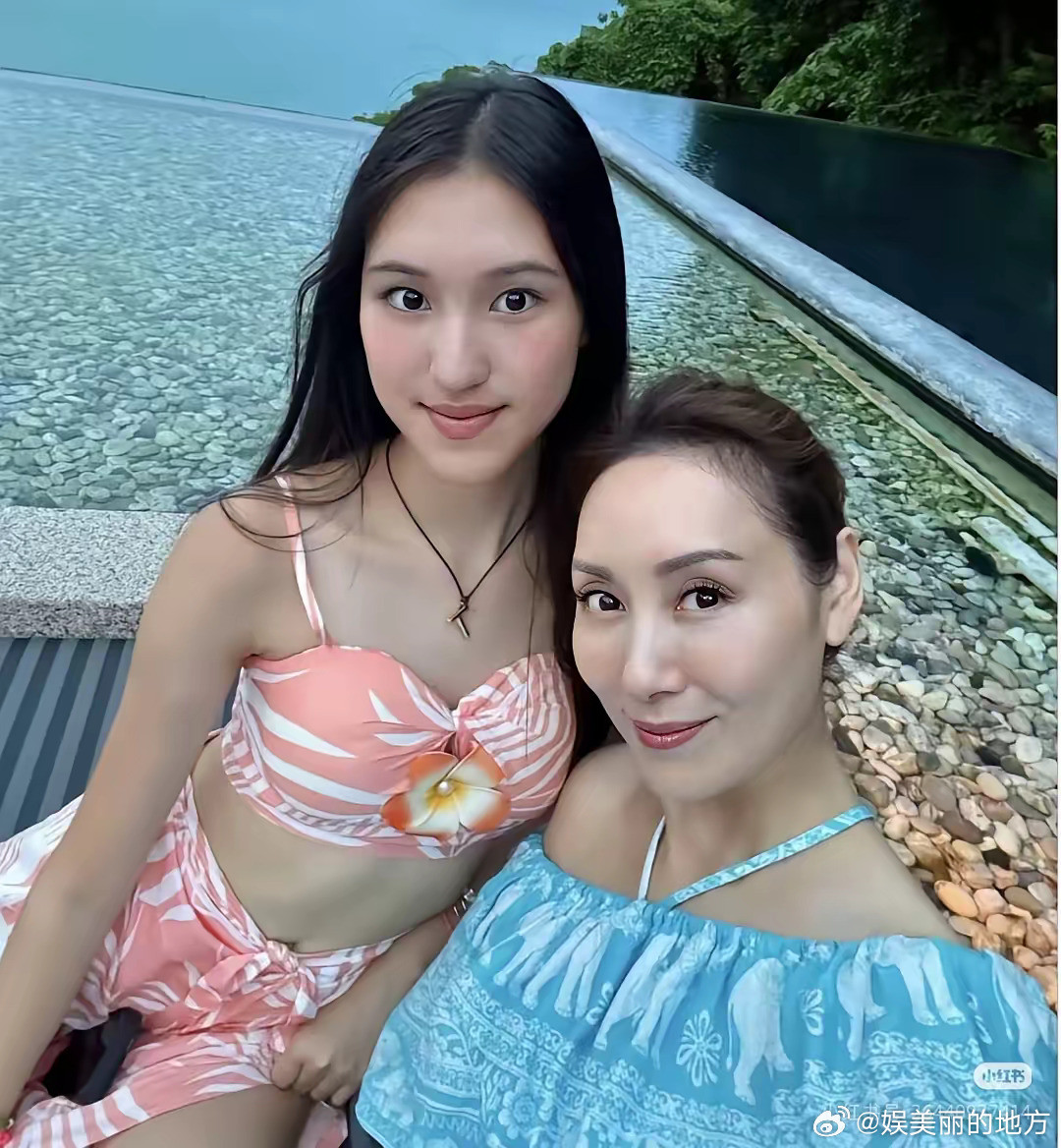 有没有发现郭可盈真的太不对劲了她都已经56岁了，难道没有人告诉她，她长得很抗老吗